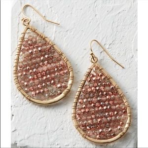 Soft surroundings Teardrop fade earring